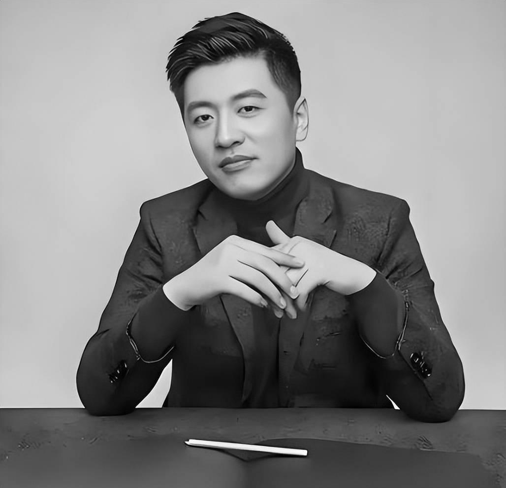 kering-米兰官博悼念张雪峰：向他的家人致以深切哀悼和衷心慰问